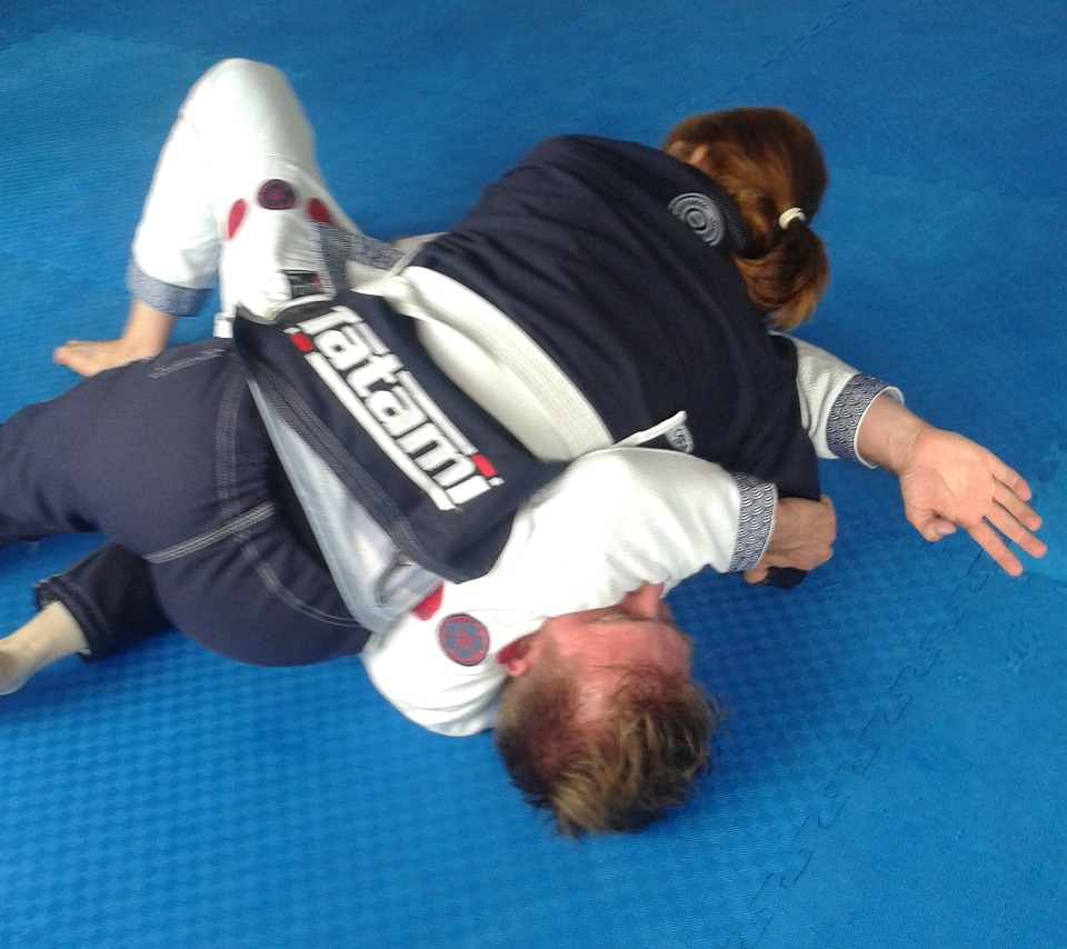 Artemis BJJ Tracey and Paul back injury adapt maintaining side control